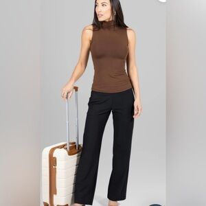 KiraGrace traveler pull on yoga pants size SM